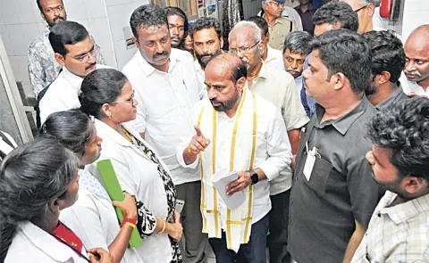 Minister Satyakumar warns women CHOs
