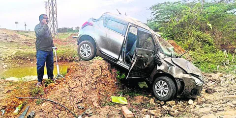 అండర్‌పాస్‌లు లేక.. 
