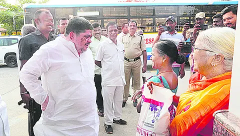 ఆర్టీసీ కార్మికులతో చర్చలకు సిద్ధం