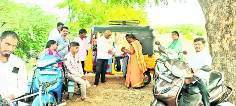 రిజర్వేషన్ల సాధనకు సంతకాల సేకరణ
