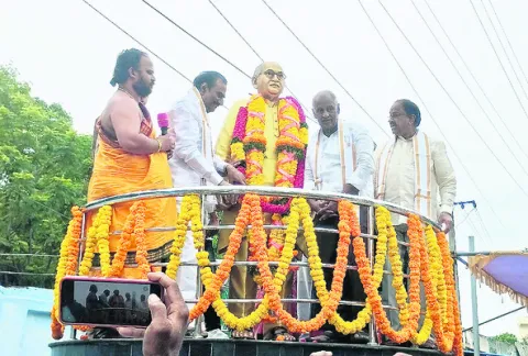 చేకూరి కాశయ్య ఆదర్శప్రాయుడు