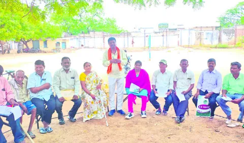 దివ్యాంగులకు రాజకీయ రిజర్వేషన్లు కల్పించాలి 