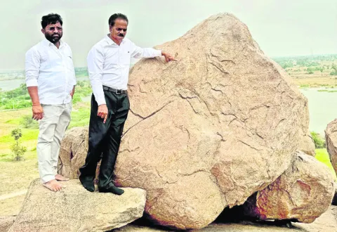 రామలింగాలగూడెంలో ఆదిమానవుని ఆనవాళ్లు