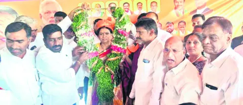 ప్రజాసేవకే అంకితం 