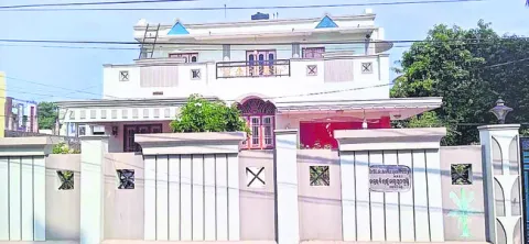 వైద్యుని ఇంట్లో చోరీ