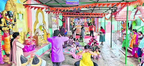 బాలికలకు నృత్య శిక్షణ ప్రారంభం
