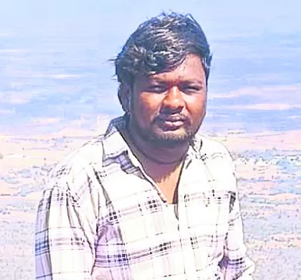 గాయపడిన వెటర్నరీ అసిస్టెంట్‌ మృతి