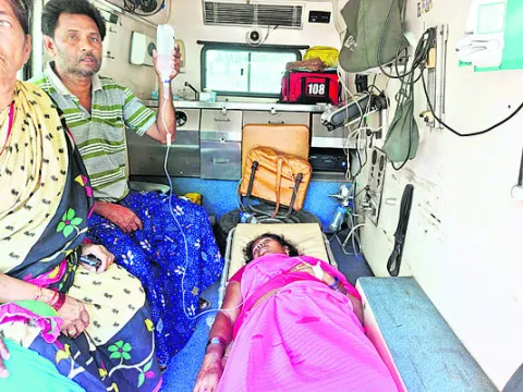 హేచరీ బస్సు, ఆటో ఢీ 