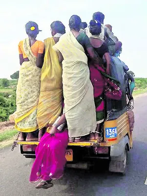 ప్రమాదపుటంచున ప్రయాణం 