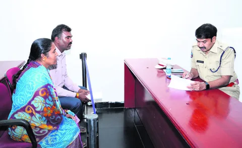 ప్రహసనంలా ‘పోలీసు గ్రీవెన్స్‌’ 