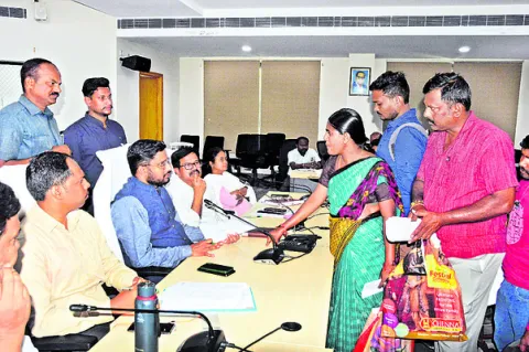ఎక్కడ