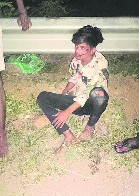 కేక్‌ కోసం వెళ్లి.. ప్రమాదానికి గురై 