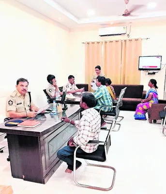 రెట్టింపు లాభం అంటూ మోసం చేశారు