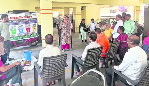 డంప్‌యార్డ్‌కు చెత్త తగ్గించాలి