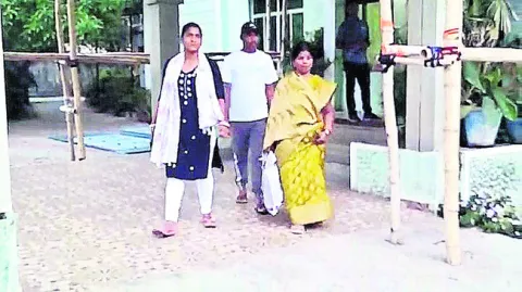 సైబర్‌ మోసగాళ్ల అరెస్టు 