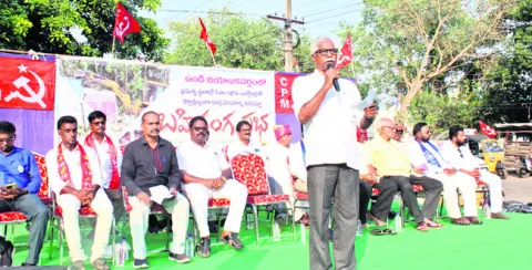 పేదల ఇళ్ల కూల్చివేత ఆపాలి