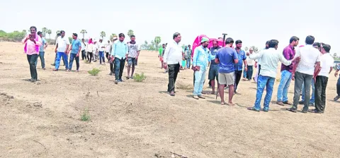 ప్రభుత్వ భూమి ఆరకమణ