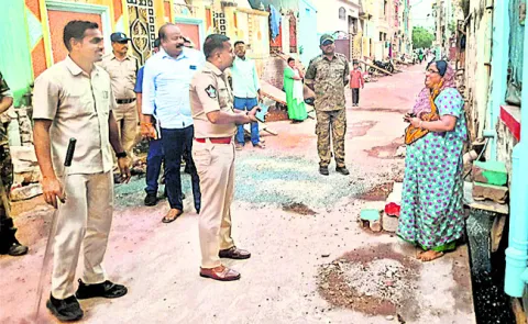 నల్లచెరువులో ఎస్పీ పర్యటన 