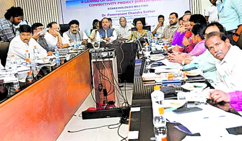 నాలుగు లైన్లరహదారితో మేలు 