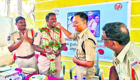 నిబద్ధతతోనే గుర్తింపు
