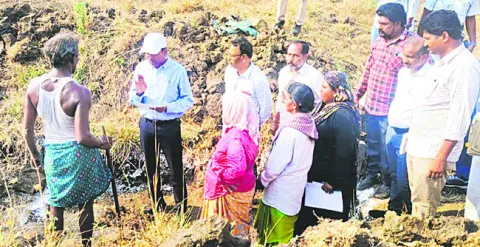 ‘ఉపాధి’ పథకాన్ని సద్వినియోగం చేసుకోవాలి 