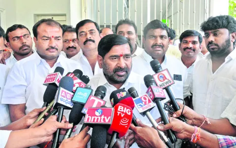 ముఖ్యమంత్రిగా రేవంత్‌రెడ్డి అనర్హుడు
