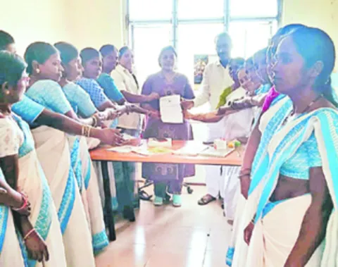 సమస్యలు పరిష్కరించాలని డిమాండ్‌ 