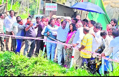 కలెక్టర్‌ విజయకృష్ణన్‌ 