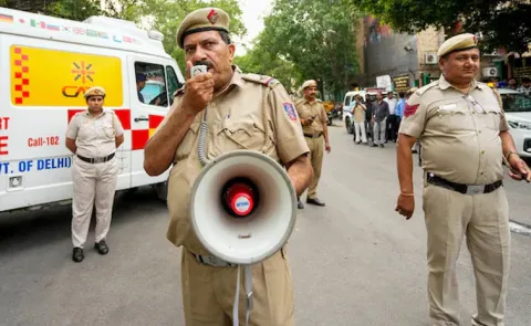 New Delhi Area Blackout From 8-8.15 Pm As Part Of Drill
