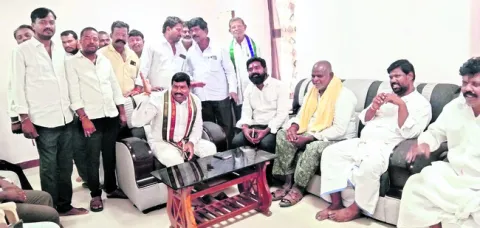 యాక్సిస్‌తో చంద్రబాబు చీకటి ఒప్పందం