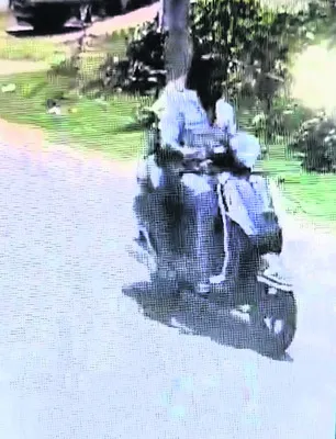 మహిళ మెడలో పుస్తెలతాడు అపహరణ  