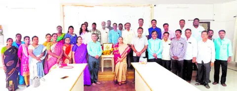 జెడ్పీలో అల్లూరికి ఘన నివాళి