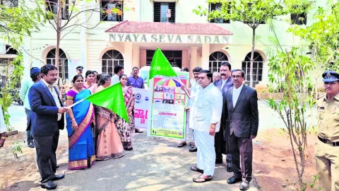 బాల కార్మిక వ్యవస్థను నిర్మూలించాలి
