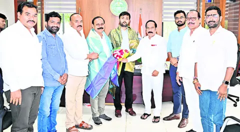 చదువుల కోటగా తీర్చిదిద్దాలి