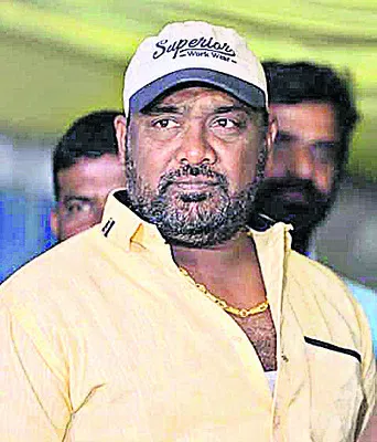 ప్రమాదంలో వ్యక్తి మృతి 
