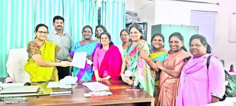 ముగ్గురు హెడ్‌ నర్సులకు పదోన్నతులు
