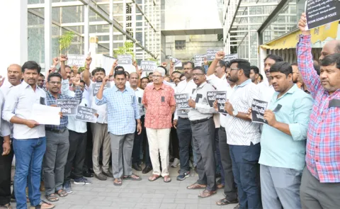  Journalists protest against AP government