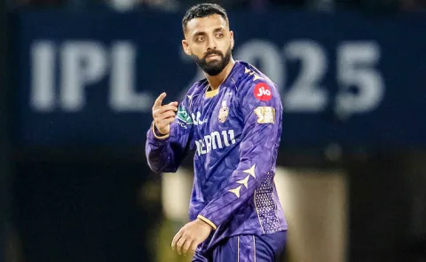 IPL 2025: BCCI Punishes KKR Spinner Varun Chakravarthy With Fine Why4