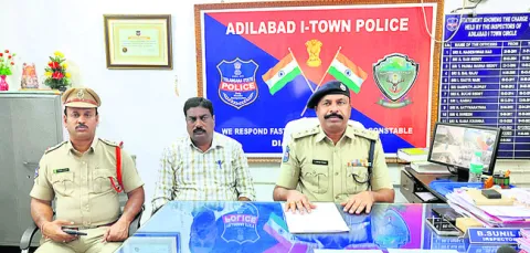 బహిరంగ ప్రదేశాల్లో ఫ్లెక్సీలొద్దు