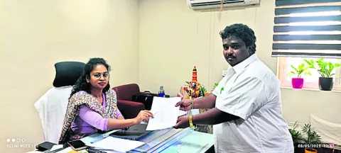 కుట్టు శిక్షణలో అవినీతిపై దర్యాప్తు చేయాలి 