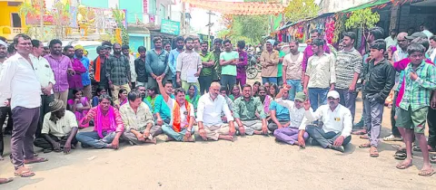 అర్హులకే ఇళ్లు కేటాయించాలి