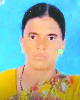 చెల్లని చెక్కు ఇచ్చి చెక్కేసింది.. 

