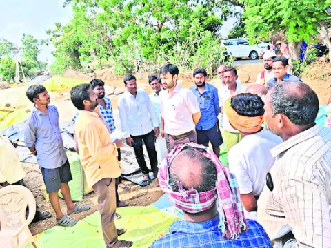 ధాన్యం రవాణాలో జాప్యం చేయొద్దు 