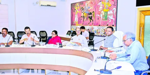 రాష్ట్రంలో విపత్తు నిరోధక రోడ్ల నిర్మాణం 