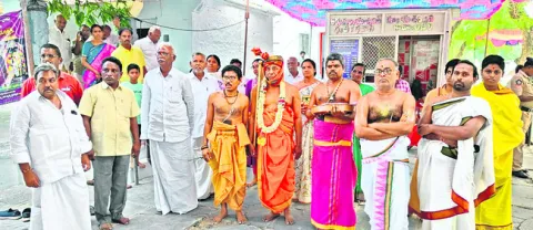 వెల్లాల బ్రహ్మోత్సవాలు ప్రారంభం