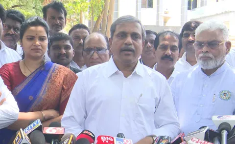 Sajjala Ramakrishna Reddy Fires On Chandrababu Govt5