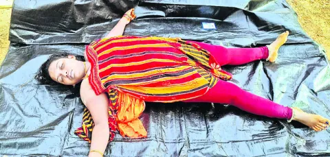 married woman ends life in SPSR Nellore
