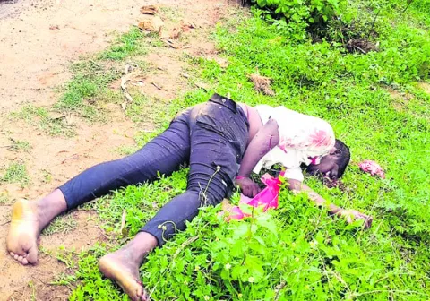 రోడ్డు ప్రమాదంలో యువకుడి మృతి 
