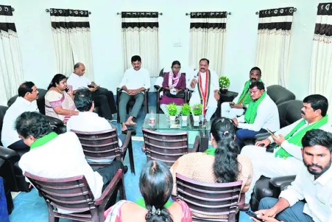 అవసరాలు తెలుసుకునేందుకే..