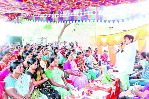 డెయిరీ ఫలాలతో ఆర్థికాభివృద్ధి 